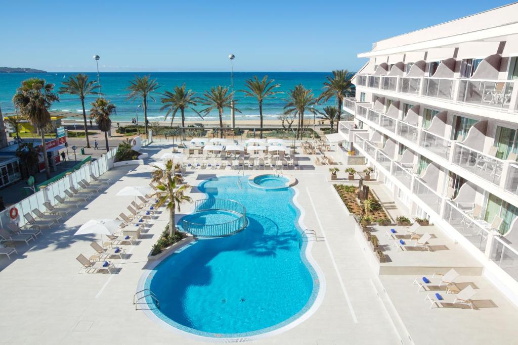 Neptuno – Universal Beach Hotel