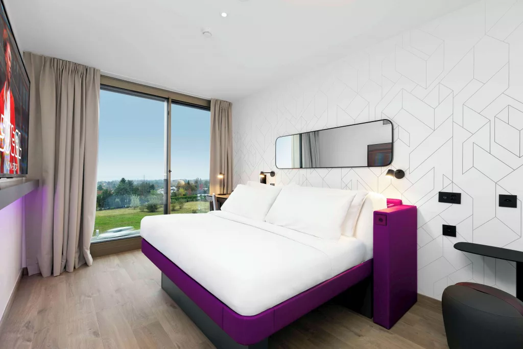 YOTEL Geneva Lake Founex, Dezember 2023